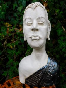 Buddhist (2018) von Regina Jeznita