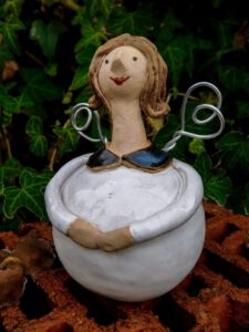 Kleiner Engel (2018) von Regina Jeznita